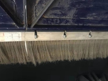 焦化廠攔焦機頂部擋煙板密封鋼絲刷